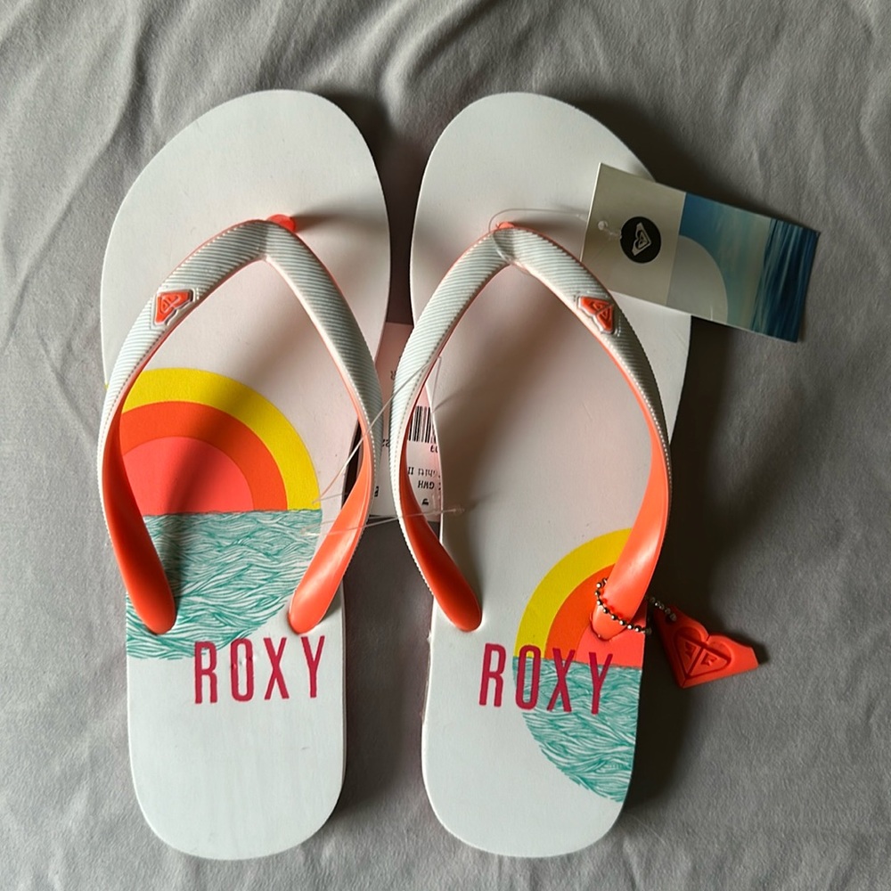 NWT Roxy Flip Flops